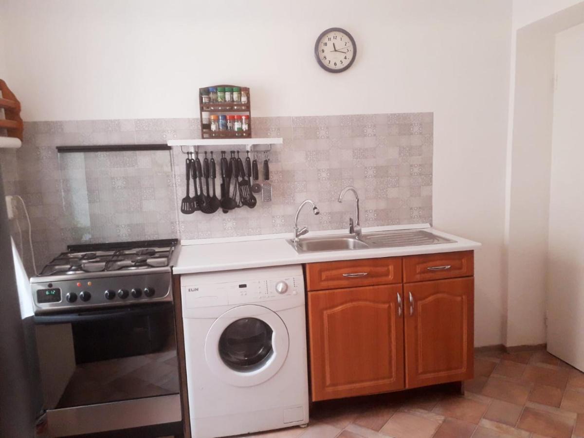 Villa Rozmaring Apartman Zánka Extérieur photo